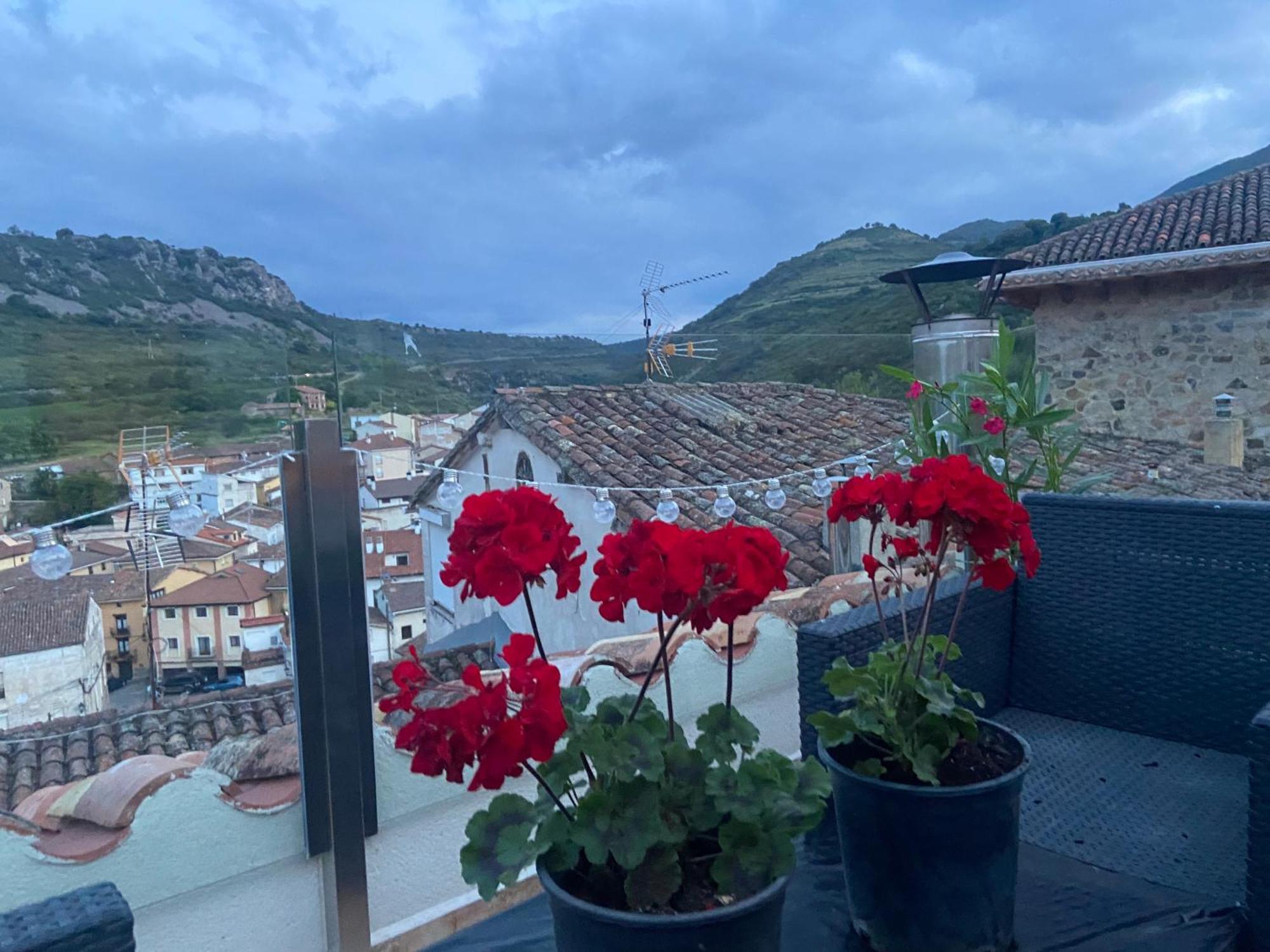 El Mirador De Mati Villa Torrecilla en Cameros Bagian luar foto